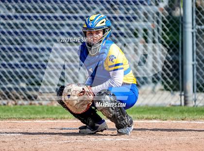Thumbnail 3 in Davenport North vs Washington (Jefferson Varsity Classic) photogallery.
