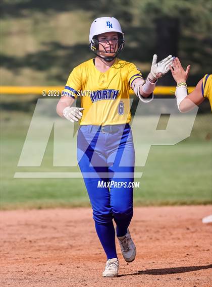 Thumbnail 3 in Davenport North vs Washington (Jefferson Varsity Classic) photogallery.