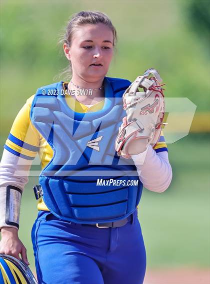 Thumbnail 2 in Davenport North vs Washington (Jefferson Varsity Classic) photogallery.