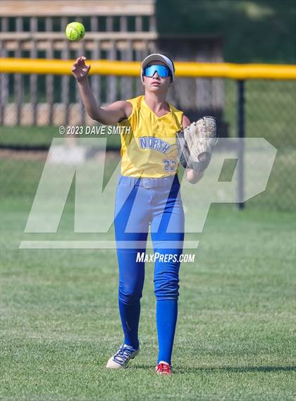 Thumbnail 1 in Davenport North vs Washington (Jefferson Varsity Classic) photogallery.