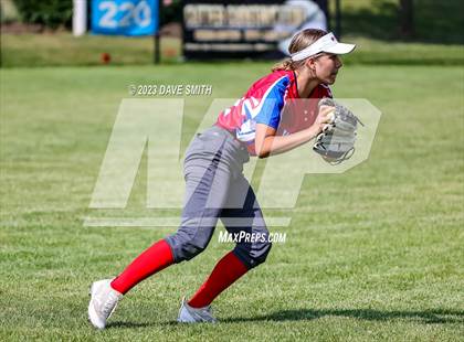 Thumbnail 2 in Davenport North vs Washington (Jefferson Varsity Classic) photogallery.