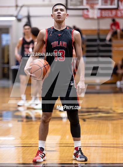 Thumbnail 1 in 'Iolani vs Hilo (HHSAA D1 Quarterfinal Playoff) photogallery.