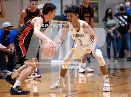 Thumbnail 1 in 'Iolani vs Hilo (HHSAA D1 Quarterfinal Playoff) photogallery.
