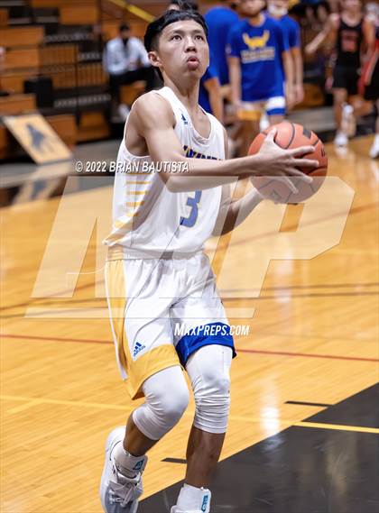 Thumbnail 2 in 'Iolani vs Hilo (HHSAA D1 Quarterfinal Playoff) photogallery.