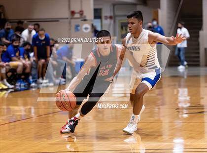 Thumbnail 2 in 'Iolani vs Hilo (HHSAA D1 Quarterfinal Playoff) photogallery.
