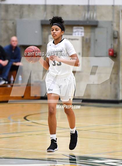 Thumbnail 2 in Archbishop Mitty vs. Oak Ridge (Elite Showcase) photogallery.