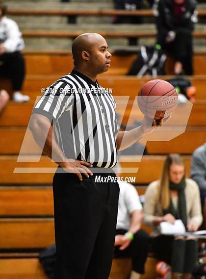 Thumbnail 2 in Archbishop Mitty vs. Oak Ridge (Elite Showcase) photogallery.