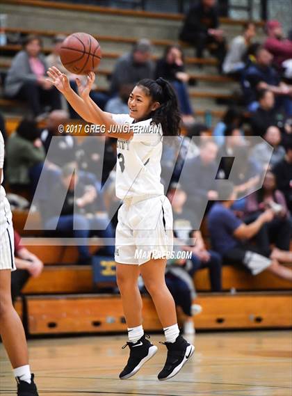 Thumbnail 3 in Archbishop Mitty vs. Oak Ridge (Elite Showcase) photogallery.