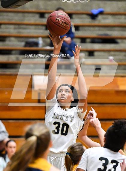 Thumbnail 3 in Archbishop Mitty vs. Oak Ridge (Elite Showcase) photogallery.