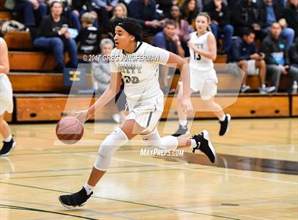 Thumbnail 1 in Archbishop Mitty vs. Oak Ridge (Elite Showcase) photogallery.
