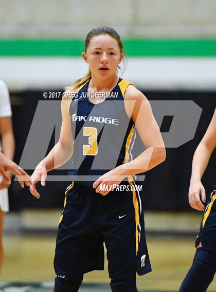 Thumbnail 2 in Archbishop Mitty vs. Oak Ridge (Elite Showcase) photogallery.