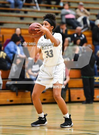 Thumbnail 2 in Archbishop Mitty vs. Oak Ridge (Elite Showcase) photogallery.