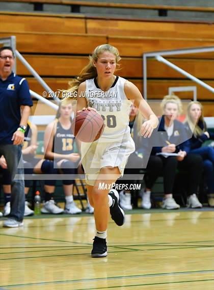 Thumbnail 3 in Archbishop Mitty vs. Oak Ridge (Elite Showcase) photogallery.