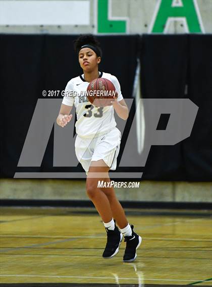 Thumbnail 2 in Archbishop Mitty vs. Oak Ridge (Elite Showcase) photogallery.
