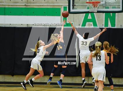 Thumbnail 2 in Archbishop Mitty vs. Oak Ridge (Elite Showcase) photogallery.