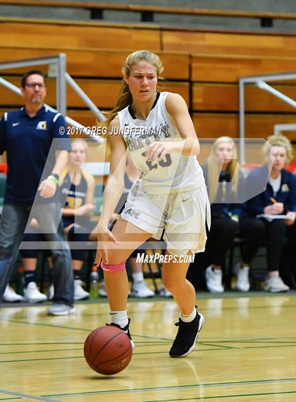 Thumbnail 1 in Archbishop Mitty vs. Oak Ridge (Elite Showcase) photogallery.
