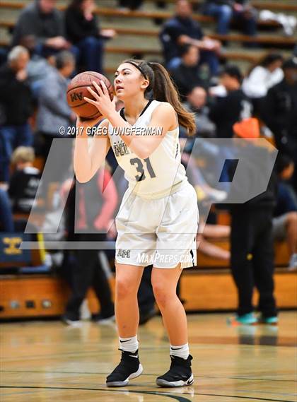 Thumbnail 3 in Archbishop Mitty vs. Oak Ridge (Elite Showcase) photogallery.