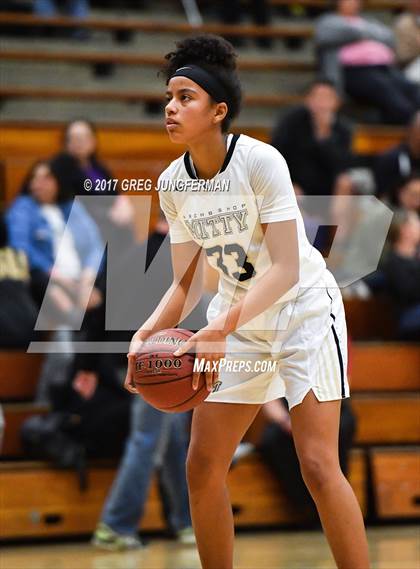Thumbnail 2 in Archbishop Mitty vs. Oak Ridge (Elite Showcase) photogallery.