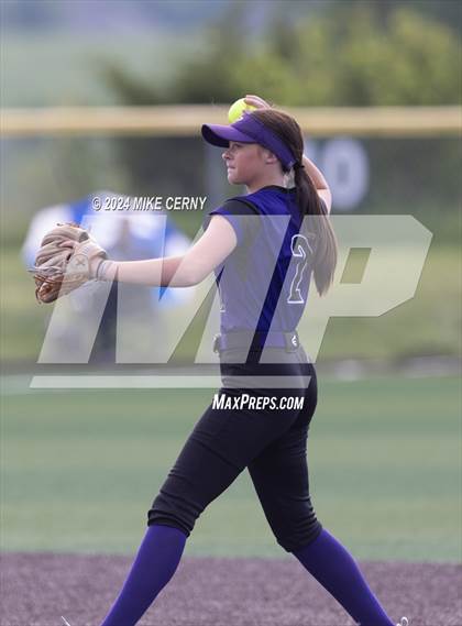 Thumbnail 2 in Pittsburg @ Basehor-Linwood (KSHSAA 5A East Region 4 Final) photogallery.