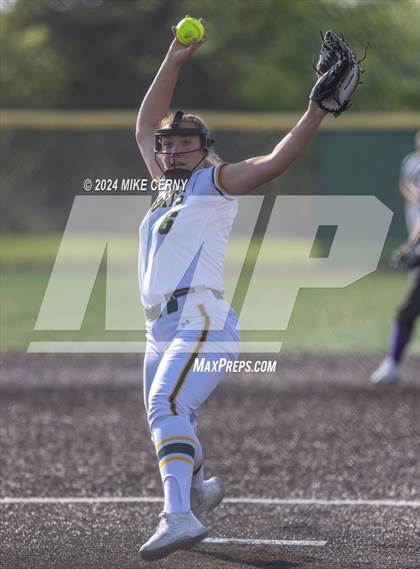 Thumbnail 2 in Pittsburg @ Basehor-Linwood (KSHSAA 5A East Region 4 Final) photogallery.