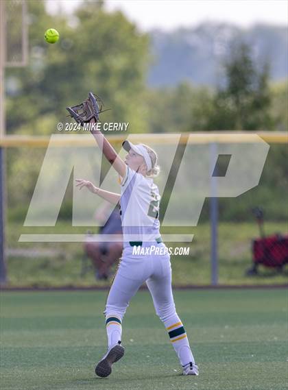 Thumbnail 3 in Pittsburg @ Basehor-Linwood (KSHSAA 5A East Region 4 Final) photogallery.