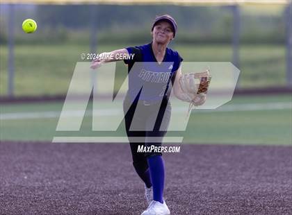 Thumbnail 2 in Pittsburg @ Basehor-Linwood (KSHSAA 5A East Region 4 Final) photogallery.