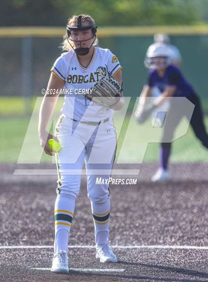 Thumbnail 1 in Pittsburg @ Basehor-Linwood (KSHSAA 5A East Region 4 Final) photogallery.