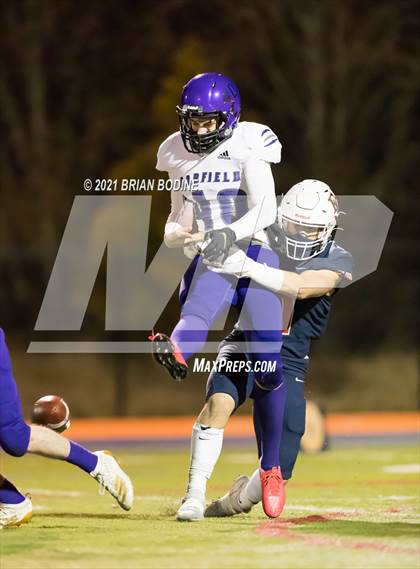 Thumbnail 3 in Garfield @ Eastside Catholic photogallery.