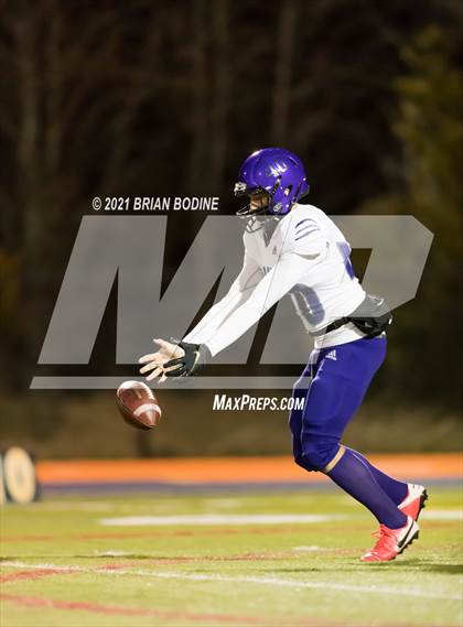 Thumbnail 3 in Garfield @ Eastside Catholic photogallery.