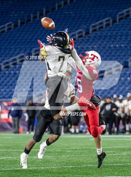 Thumbnail 1 in Tewksbury Memorial vs. Central (MIAA Division 3 Final) photogallery.