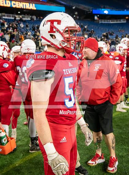 Thumbnail 1 in Tewksbury Memorial vs. Central (MIAA Division 3 Final) photogallery.