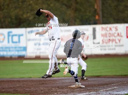 Thumbnail 2 in South Medford @ Roseburg photogallery.