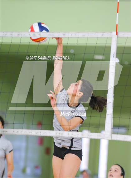 Thumbnail 3 in Valley Academy of Arts & Sciences vs Central City Value (CIF LACS D3 Final) photogallery.
