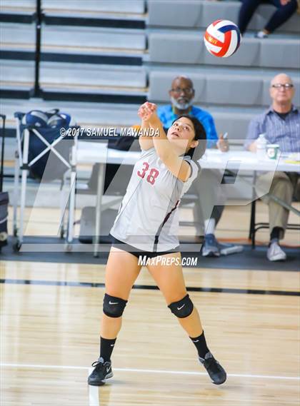 Thumbnail 3 in Valley Academy of Arts & Sciences vs Central City Value (CIF LACS D3 Final) photogallery.