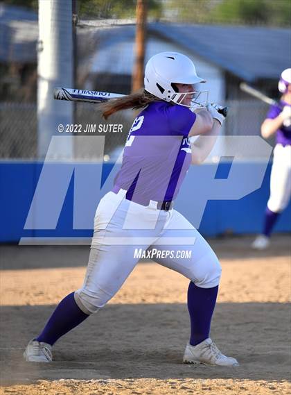 Thumbnail 1 in Rockdale vs Florence photogallery.