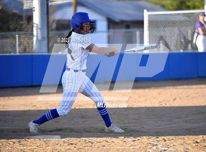 Thumbnail 2 in Rockdale vs Florence photogallery.