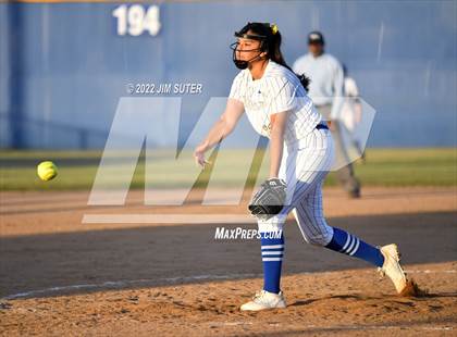 Thumbnail 1 in Rockdale vs Florence photogallery.