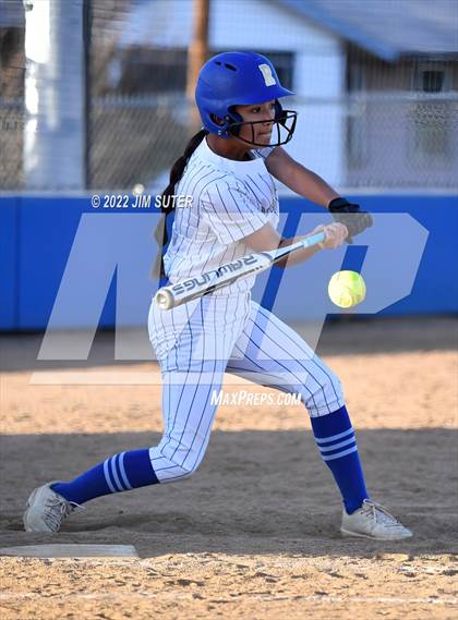 Thumbnail 3 in Rockdale vs Florence photogallery.