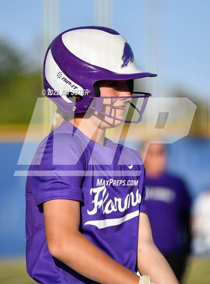 Thumbnail 1 in Rockdale vs Florence photogallery.