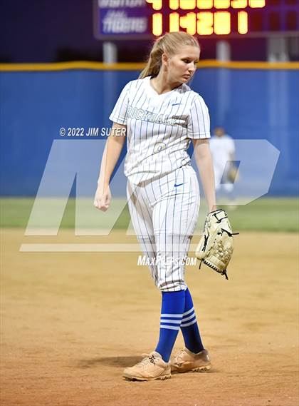Thumbnail 2 in Rockdale vs Florence photogallery.