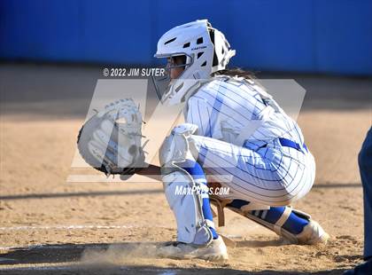 Thumbnail 2 in Rockdale vs Florence photogallery.