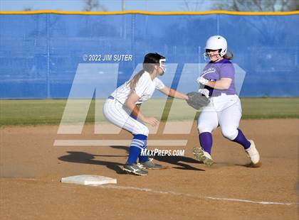 Thumbnail 3 in Rockdale vs Florence photogallery.