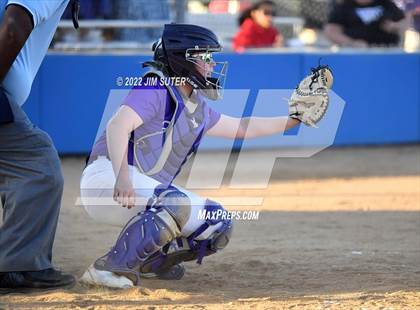 Thumbnail 3 in Rockdale vs Florence photogallery.
