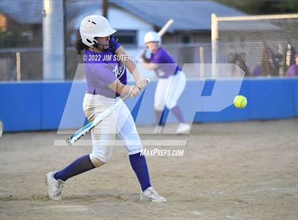 Thumbnail 3 in Rockdale vs Florence photogallery.