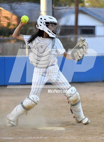 Thumbnail 1 in Rockdale vs Florence photogallery.