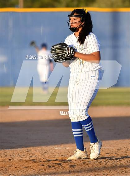 Thumbnail 1 in Rockdale vs Florence photogallery.