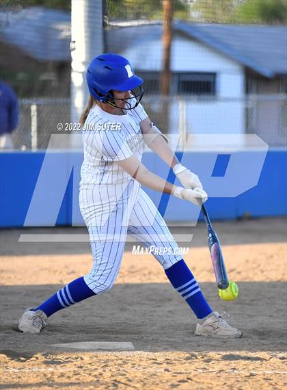 Thumbnail 3 in Rockdale vs Florence photogallery.