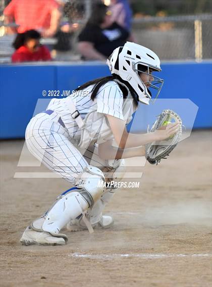Thumbnail 2 in Rockdale vs Florence photogallery.