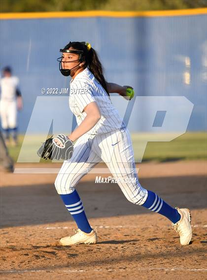 Thumbnail 1 in Rockdale vs Florence photogallery.