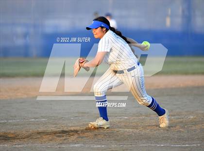 Thumbnail 3 in Rockdale vs Florence photogallery.